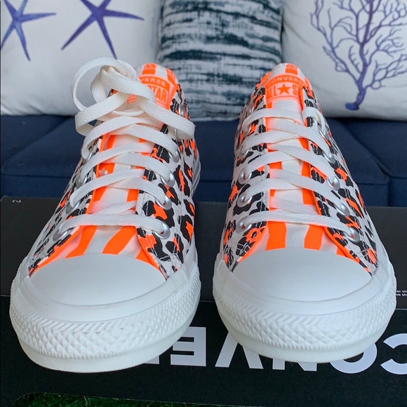 Converse CTAS OX egret great/total orange/black WM - Picture 7 of 16